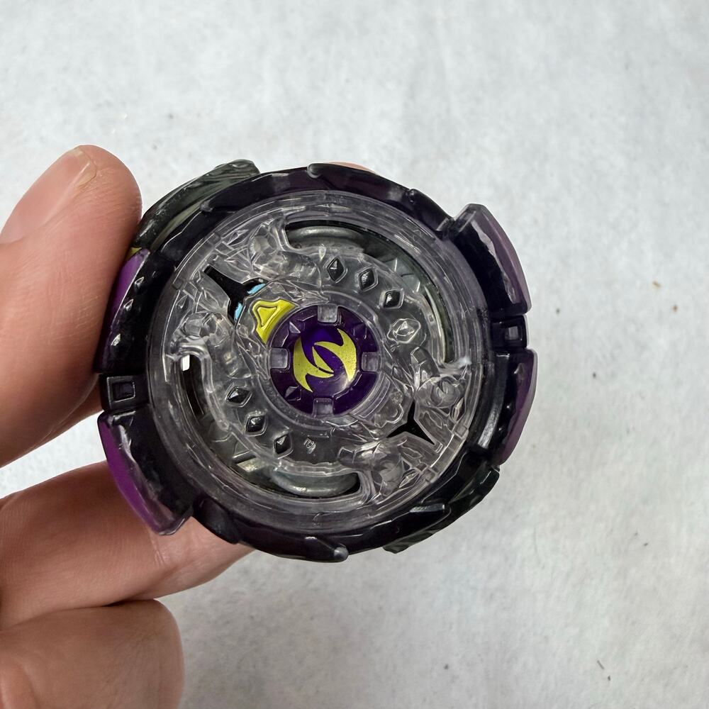 Takara Tomy Twin Nemesis Beyblade Burst B-102